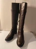 Hugo Boss Tall Brown Leather Boots: Side Zip, Shaft Strap 37, Kleding | Dames, Hoge laarzen, Bruin, Ophalen of Verzenden, Zo goed als nieuw