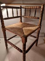 Antieke Bobbin stoel - hoekstoel, Huis en Inrichting, Stoelen, Ophalen of Verzenden, Zo goed als nieuw, Bruin, Eén