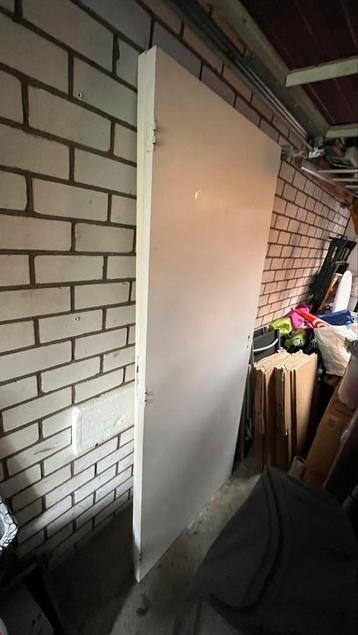 2x binnendeur 84,5x201cm inclusief beslag. beschikbaar voor biedingen