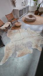 Koeienhuid, Huis en Inrichting, Stoffering | Tapijten en Kleden, Gebruikt, 150 tot 200 cm, 200 cm of meer, Ophalen of Verzenden