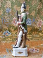 Mooi oud Engels beeldje van een historische soldaat 23,8 cm., Ophalen of Verzenden