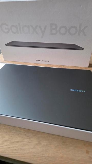Samsung Galaxy Book5 Pro (1TB) 16inch beschikbaar voor biedingen