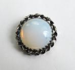 Vintage ronde broche met maansteen., Ophalen of Verzenden