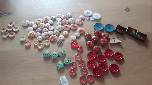 Knopen diversen in vele aparte uitvoeringen, Hobby en Vrije tijd, Naaien en Fournituren, Nieuw, Knoop of Knopen, Ophalen of Verzenden