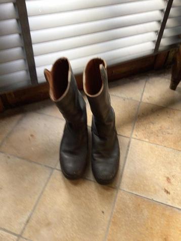 Leren rijlaarzen beschikbaar voor biedingen