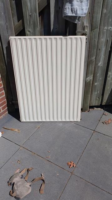 2 enkele radiatoren en 2 dubbele radiatoren beschikbaar voor biedingen