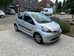 Toyota Aygo 1.0 12V Vvt-i 5DRS 2008 Grijs, Auto's, Toyota, Voorwielaandrijving, 4 stoelen, 68 pk, Origineel Nederlands