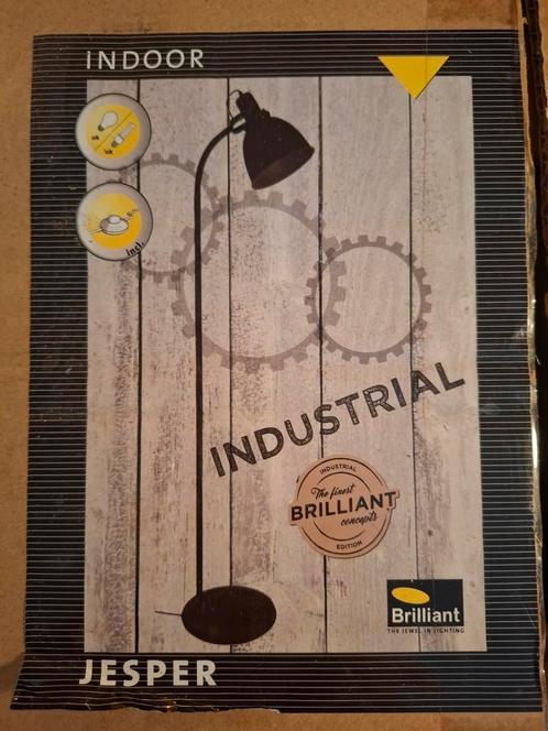 Industriële staande lamp Jesper. Nieuw in doos!, Huis en Inrichting, Lampen | Vloerlampen, Nieuw, Ophalen of Verzenden
