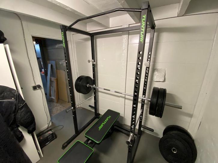 Tunturi WT60 Power Rack met 250 kg bumper plate en UB40 Bank, Sport en Fitness, Fitnessmaterialen, Gebruikt, Halterset, Ophalen