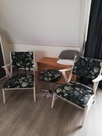 Twee stoeltjes inclusief krukje, Huis en Inrichting, Fauteuils, Ophalen, Zo goed als nieuw, Minder dan 75 cm, Minder dan 50 cm