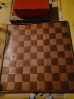 Gezelschapspellen dammen en schaken op 120 jr. oud bord, Hobby en Vrije tijd, Gezelschapsspellen | Bordspellen, Een of twee spelers