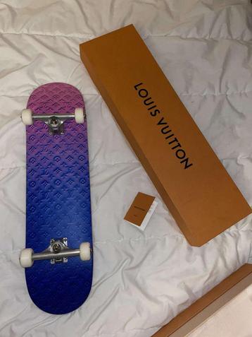 Louis Vuitton Illusion MNG Skateboard beschikbaar voor biedingen