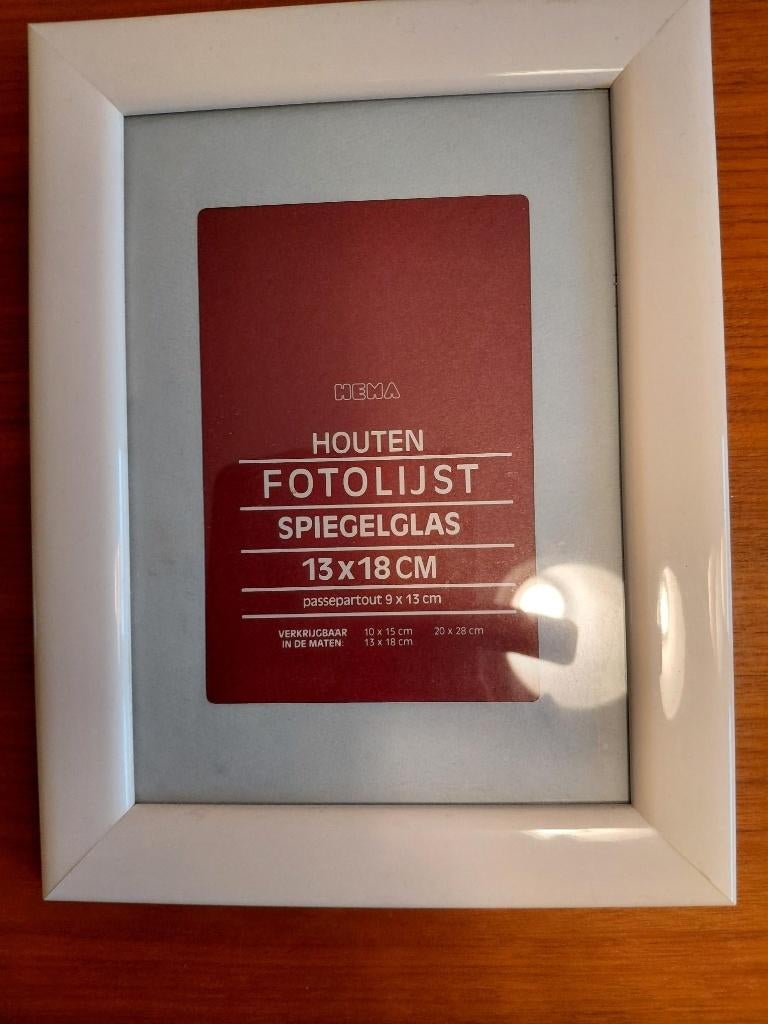 Houten fotolijst. Hema. 13 x 18 cm., Ophalen of Verzenden, Zo goed als nieuw