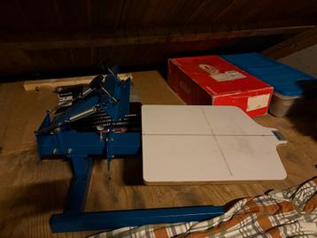 Zeefdrukpers beschikbaar voor biedingen