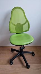 Groene bureaustoel, Ophalen