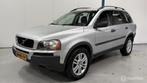 Volvo XC90 2.5 T Elite 7-ZITS / CARPLAY / LEER, Gebruikt, 7 stoelen, 2521 cc, Bedrijf