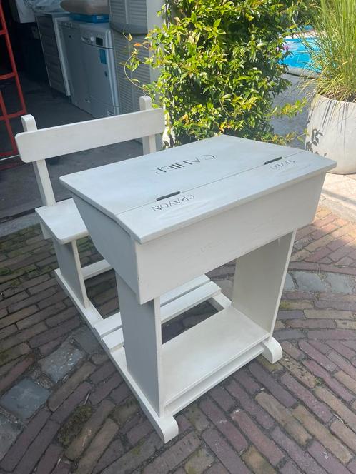 Riviera Maison kinder bureau/schoolbank, Huis en Inrichting, Bureaus, Gebruikt, Ophalen