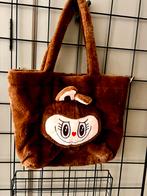 Bruine fluffy labubu tas met hoofd bijna gratis sint kerst, Sieraden, Tassen en Uiterlijk, Tassen | Damestassen, Ophalen, Zo goed als nieuw