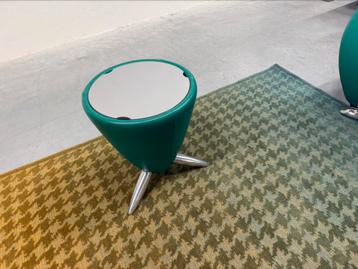 Leolux Tamtam Hollow bijzettafel Senso Lagoon Tam Tam Kruk beschikbaar voor biedingen