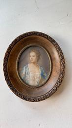 Oud miniatuur Schilderijtje, ovaal. Jaren in de familie., Ophalen of Verzenden