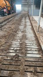 Beton roosters, Stalling