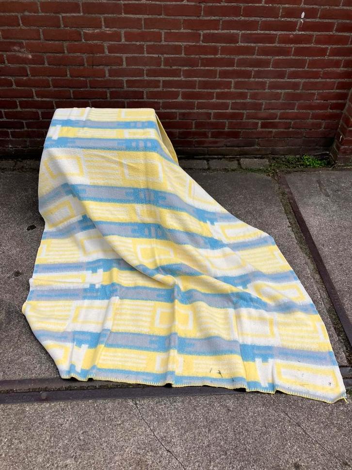 Vintage scheerwol deken, Huis en Inrichting, Woonaccessoires | Plaids en Woondekens, Gebruikt, Ophalen