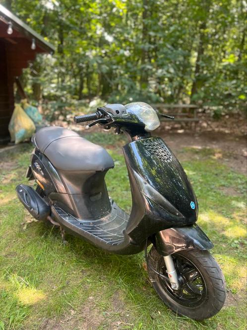 Piaggio zip scooter 4t 2008 snor, Fietsen en Brommers, Scooters | Piaggio, Zip, Ophalen