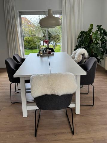 IKEA NORDVIKEN eettafel + 6 TOSSBERG stoelen - Zo Goed Als N beschikbaar voor biedingen