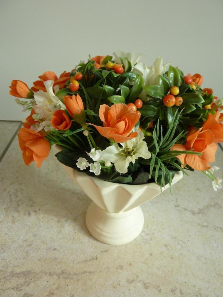 kunstbloemboeketjes  nieuw gemaakt 6 soorten, Huis en Inrichting, Woonaccessoires | Kunstplanten en Kunstbloemen, Nieuw, Binnen