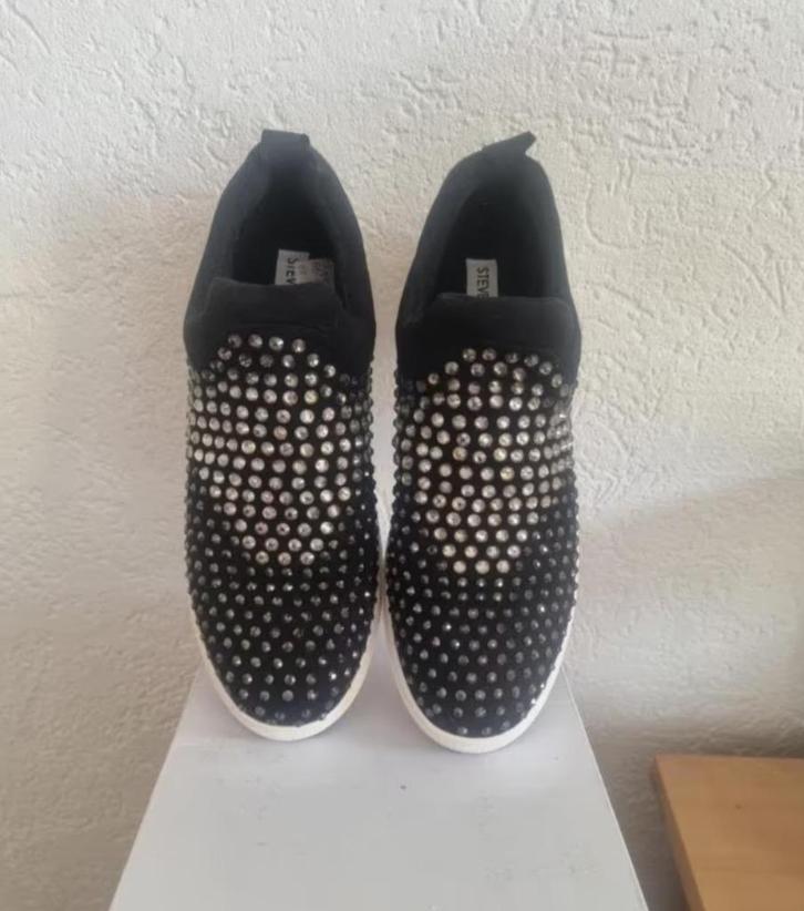 Mooie sneakers Steve Madden, maat 41, Kleding | Dames, Schoenen, Zo goed als nieuw, Sneakers of Gympen, Zwart, Ophalen of Verzenden