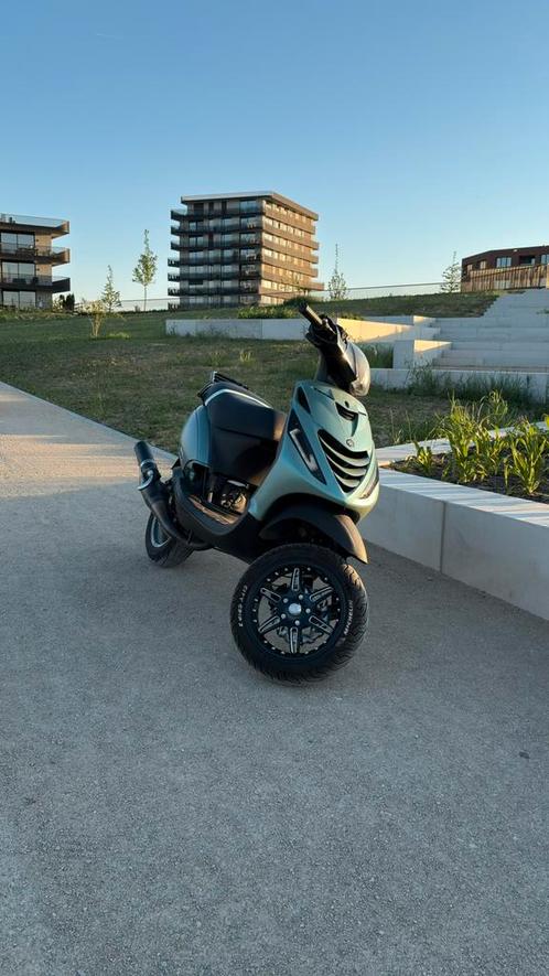 Zip 125cc, Fietsen en Brommers, Scooters | Piaggio, Zo goed als nieuw, Zip, Maximaal 45 km/u, Benzine, Ophalen