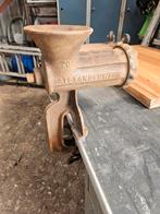 Vintage vlees/gehaktmolen slinger mist helaas., Antiek en Kunst, Ophalen