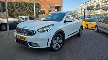 Kia Niro 1.6 GDi Hybrid 141pk Dct6 2019 Wit beschikbaar voor biedingen