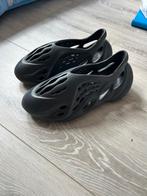 Yeezy ‘Foam runner’ maar 39-40, Kleding | Heren, Schoenen, Ophalen, Zo goed als nieuw, Zwart