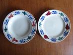 2 boerenbont borden Boch handpainted, Gebruikt, Ophalen of Verzenden, Bord(en), Aardewerk