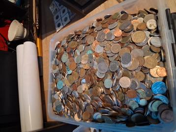 Wereldmunten  om te ruilen  tegen andere kilo's wereldmunten beschikbaar voor biedingen