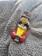Disney lesney jiminy cricket in auto, Ophalen of Verzenden, Overige figuren, Gebruikt, Beeldje of Figuurtje