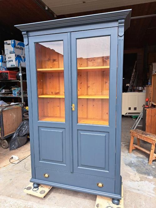 Grenen vitrinekast grijs, Huis en Inrichting, Kasten | Vitrinekasten, Gebruikt, 150 tot 200 cm, 100 tot 150 cm, 25 tot 50 cm, Met lade(s)