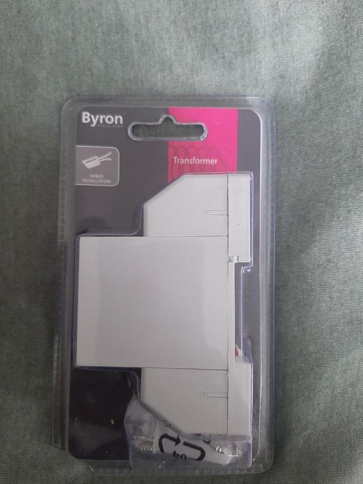 Byron Transformator Nieuw in Verpakking,ook voor ringdeurbel, Doe-het-zelf en Verbouw, Elektra en Kabels, Nieuw, Overige typen