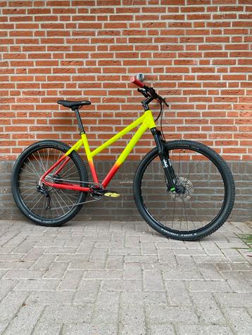 Custom mtb/ mountainbike frame maat M 50 cm beschikbaar voor biedingen