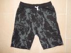 H&M zwarte sweat short korte broek met grijze print maat 170, Broek, H&M, Ophalen of Verzenden, Zo goed als nieuw