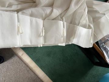 Glas gordijnen en keuken spullen en meer beschikbaar voor biedingen