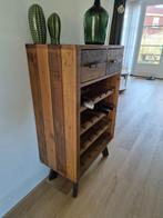 Wijnkast Tamati - geolied oud pijnboomhout, Ophalen, Zo goed als nieuw