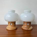 OPRUIMING Jaren 70 Scandinavisch design grenen en glas lamp, Huis en Inrichting, Scandinavisch design, Gebruikt, Holmegaard, Zweeds design