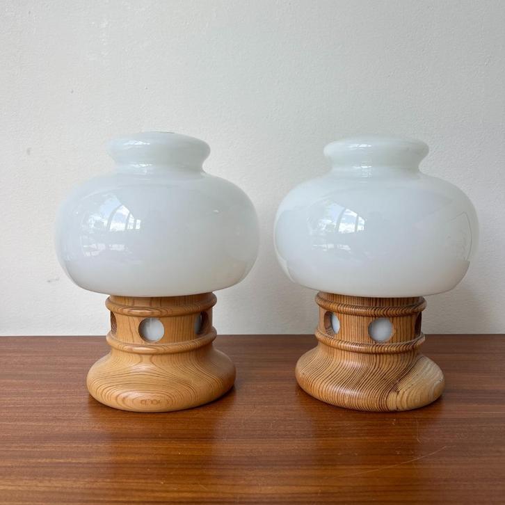 OPRUIMING Jaren 70 Scandinavisch design grenen en glas lamp, Huis en Inrichting, Lampen | Tafellampen, Gebruikt, Minder dan 50 cm