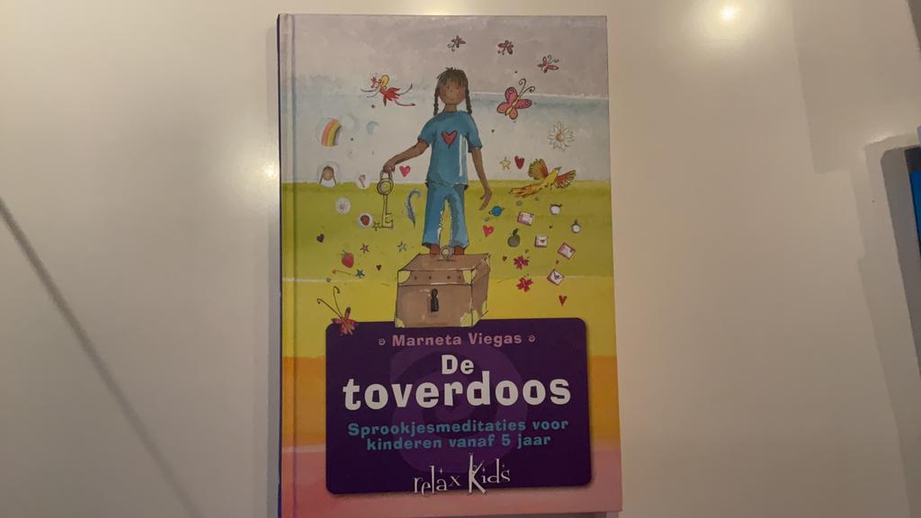 Marneta Viegas - De toverdoos, Non-fictie, Ophalen of Verzenden, Zo goed als nieuw, Marneta Viegas