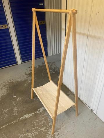 Blokker Kledingrek van Bamboe – Met Plank – 86x57x155 cm beschikbaar voor biedingen