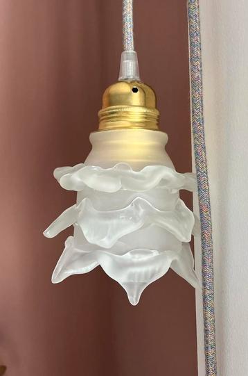 Vintage Bloemvormige Hanglamp beschikbaar voor biedingen