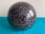 Uitzonderlijk grote merliniet bol diameter 28 cm, Ophalen, Mineraal