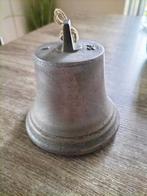 Antieke uit de jaren 30 gietijzeren bel met klepel., Huis en Inrichting, Deurbellen, Verzenden, Gebruikt
